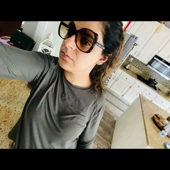 New over size Gucci sunglasses ❤️ - Picture 6 of 7